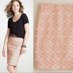 🆕 J Crew Pencil Skirt with Textured Fabric. (Waist Size 28") NWT